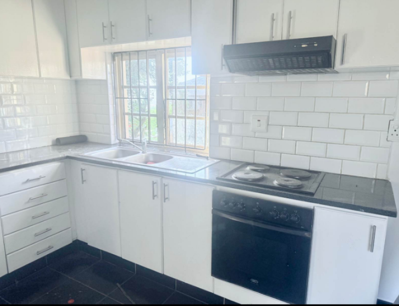 3 Bedroom House in Grosvenor, Durban-4