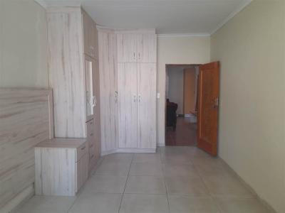 2 Bedroom Garden Cottage in Greenside East-11