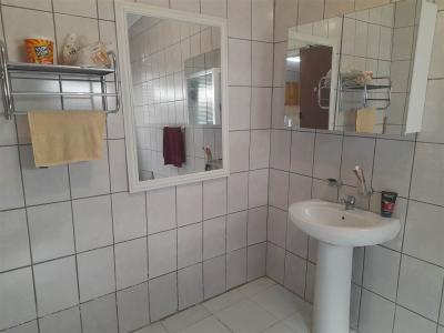 2 Bedroom Garden Cottage in Greenside East-12