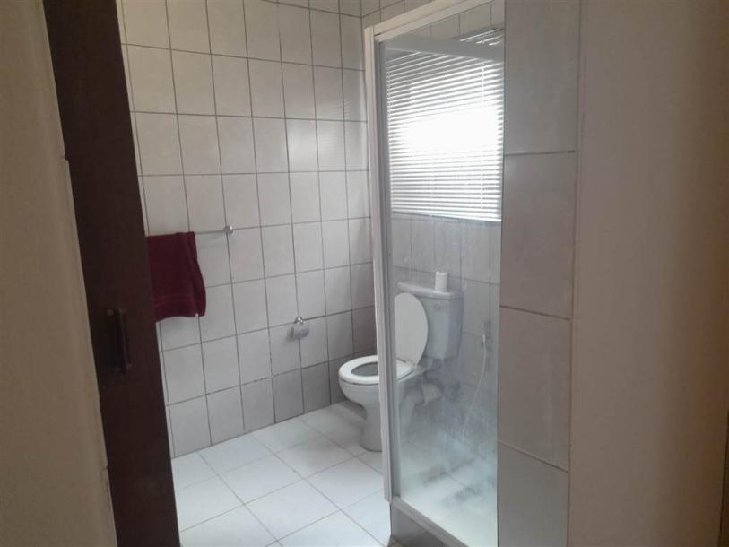 2 Bedroom Garden Cottage in Greenside East-13