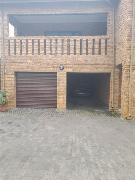 2 Bedroom Garden Cottage in Greenside East-2