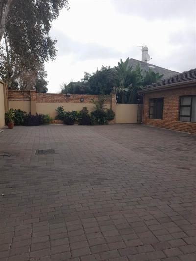 2 Bedroom Garden Cottage in Greenside East-3