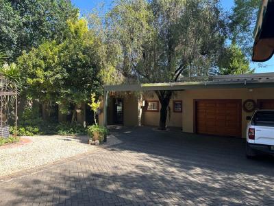 1 Bedroom Flat in Waverley-0