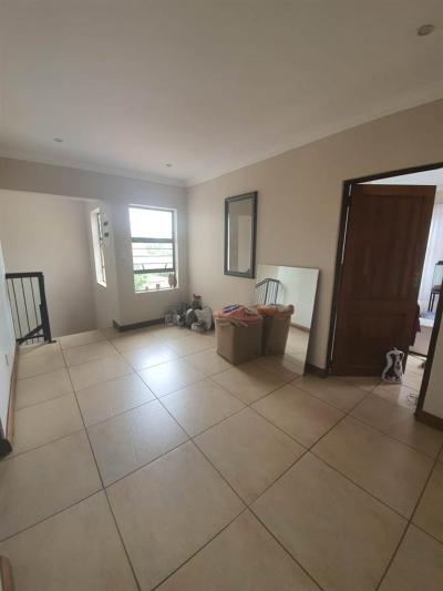 3 Bedroom House in Raslouw Manor-10