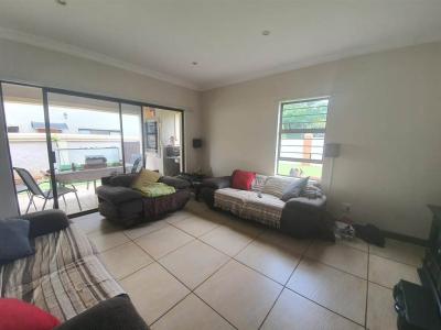 3 Bedroom House in Raslouw Manor-3