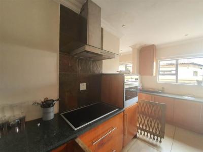 3 Bedroom House in Raslouw Manor-4