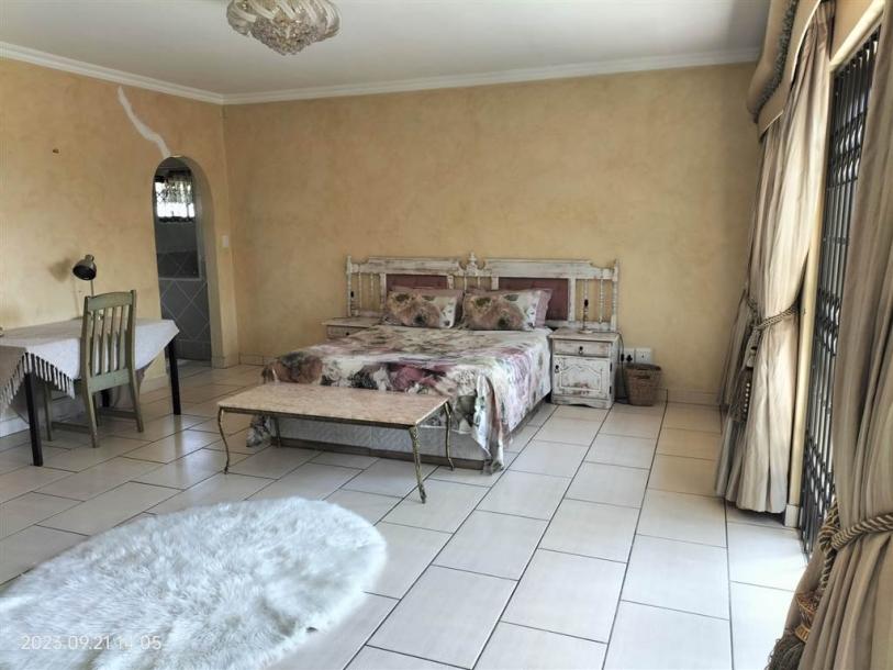 Studio apartment in Leeuwfontein-0