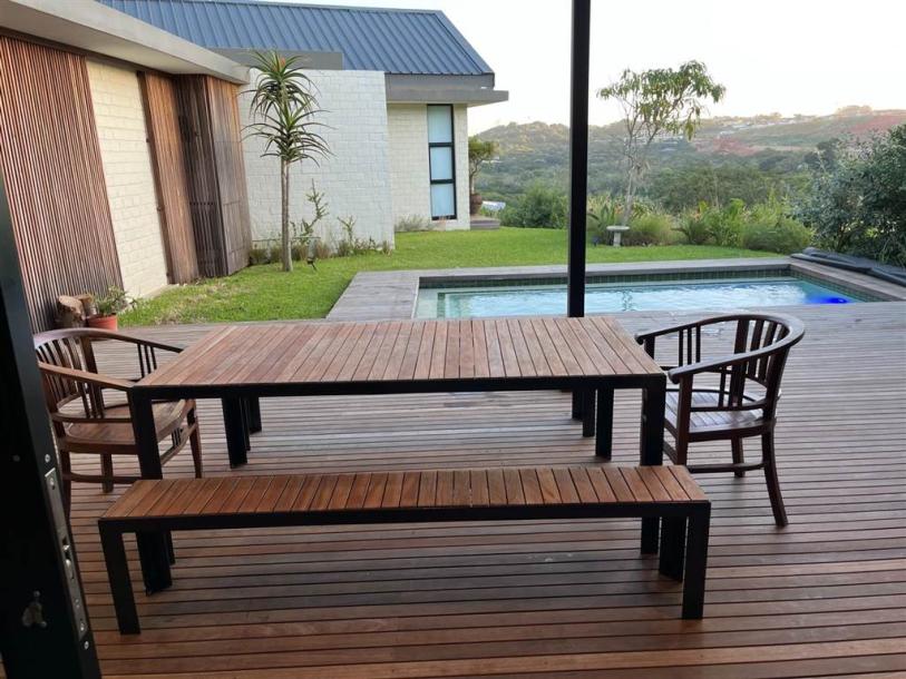 4 Bedroom House in Sheffield Beach-8