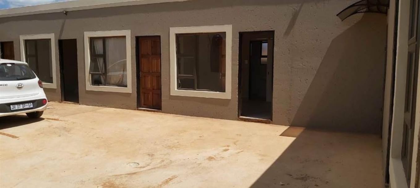1 Bed Apartment in Bram Fisherville-3