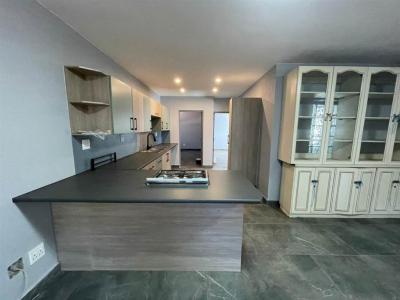 3 Bed Garden Cottage in Randpark-12