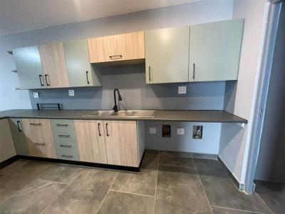 3 Bed Garden Cottage in Randpark-5