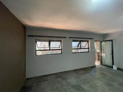 3 Bed Garden Cottage in Randpark-10