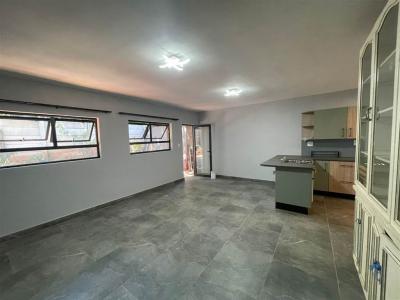 3 Bed Garden Cottage in Randpark-1
