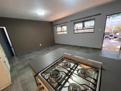 3 Bed Garden Cottage in Randpark-16