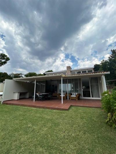 2 Bedroom Apartment in Groenkloof-0