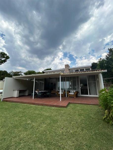 2 Bedroom Apartment in Groenkloof-0