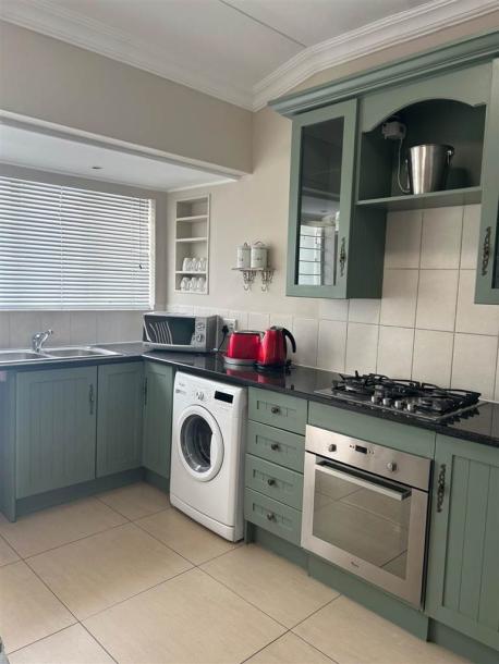 2 Bedroom Apartment in Groenkloof-9