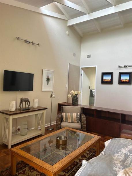 2 Bedroom Apartment in Groenkloof-5