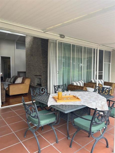 2 Bedroom Apartment in Groenkloof-7