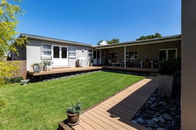 4 Bedroom House in Nahoon-16