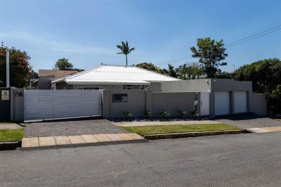 4 Bedroom House in Nahoon-2