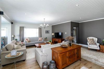 4 Bedroom House in Nahoon-4