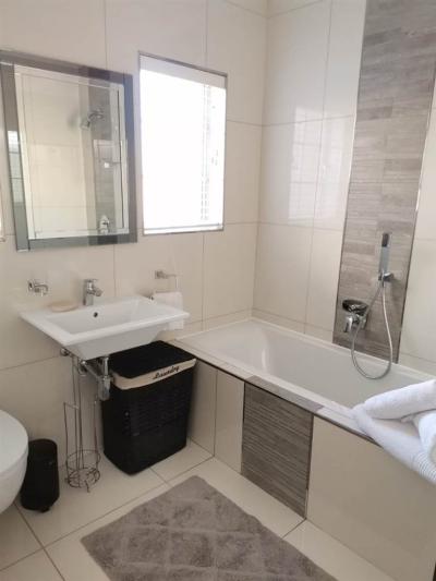 3 Bedroom Duplex in Musgrave