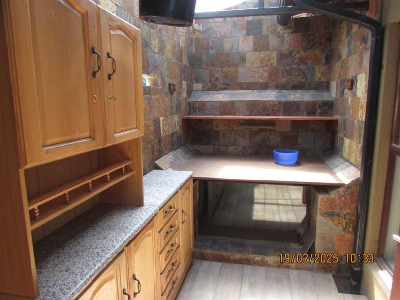 1 Bed Garden Cottage in Chiltern Hills-3