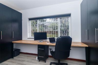 2 Bedroom Apartment in Kenilworth