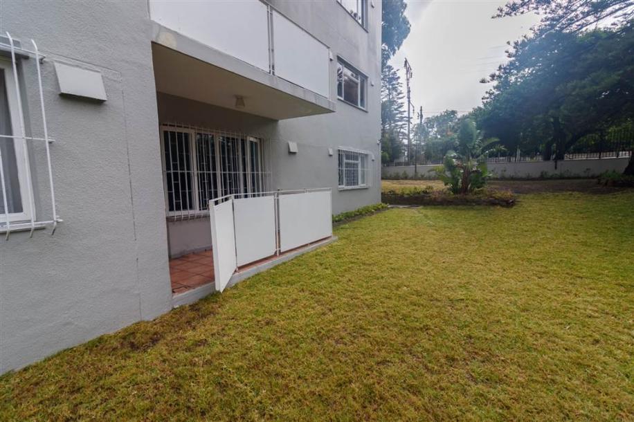 2 Bedroom Apartment in Kenilworth-17