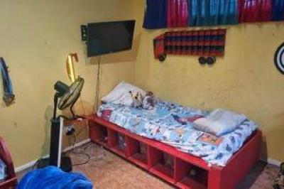 3 Bedroom House in Songloed-11