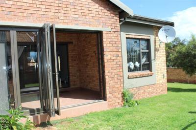 2 Bedroom Simplex in Bergbron-2