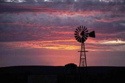 9 130 ha Farm in Victoria West-7