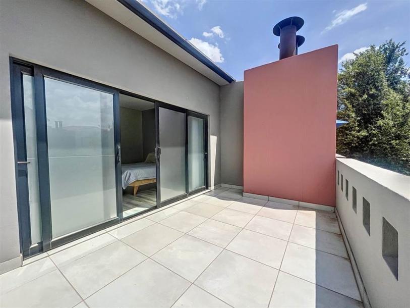 2 Bedroom Townhouse in Lombardy Estate-10