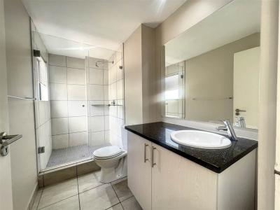 2 Bedroom Townhouse in Lombardy Estate-13