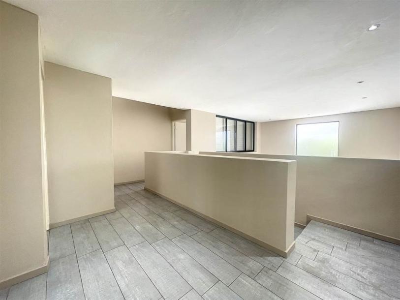 2 Bedroom Townhouse in Lombardy Estate-14