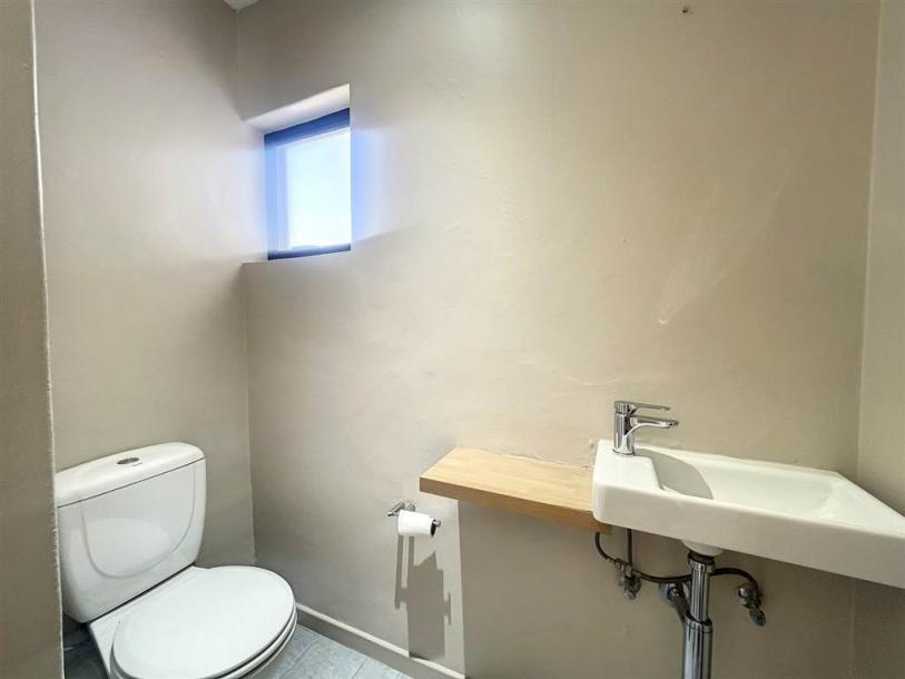 2 Bedroom Townhouse in Lombardy Estate-15