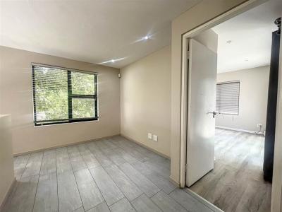 2 Bedroom Townhouse in Lombardy Estate-6