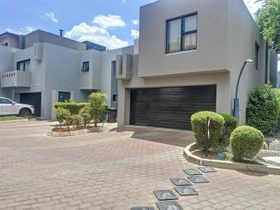 2 Bedroom Townhouse in Lombardy Estate-7