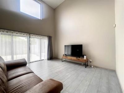 2 Bedroom Townhouse in Lombardy Estate-8