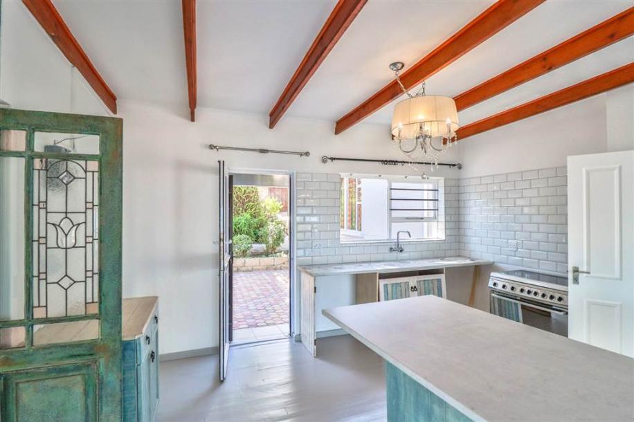 3 Bedroom House in Dana Bay-4