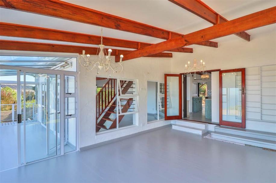 3 Bedroom House in Dana Bay-6