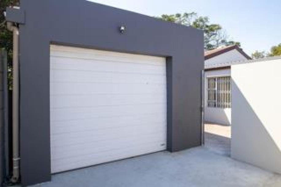 4 Bedroom House for Sale in Kenwyn-3