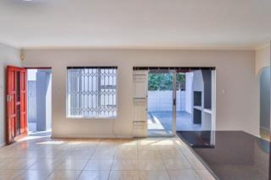 4 Bedroom House for Sale in Kenwyn-9