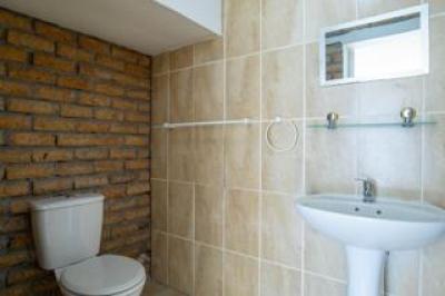 4 Bedroom House for Sale in Kenwyn-11