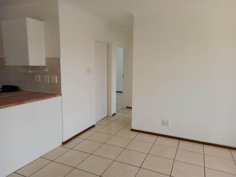 2 Bed Apartment in Blackheath-8