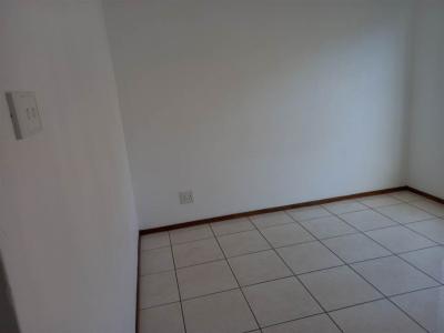 2 Bed Apartment in Blackheath-10