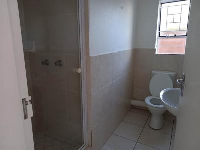 2 Bed Apartment in Blackheath-7