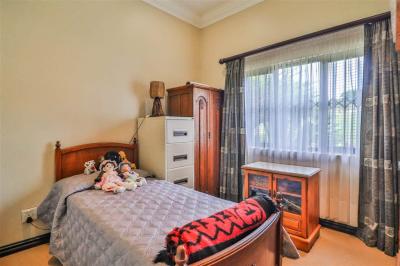 3 Bedroom Simplex in Camperdown-13