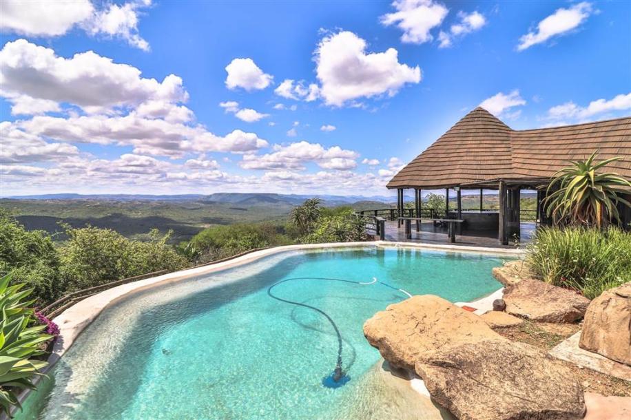 3 Bedroom Simplex in Camperdown-1